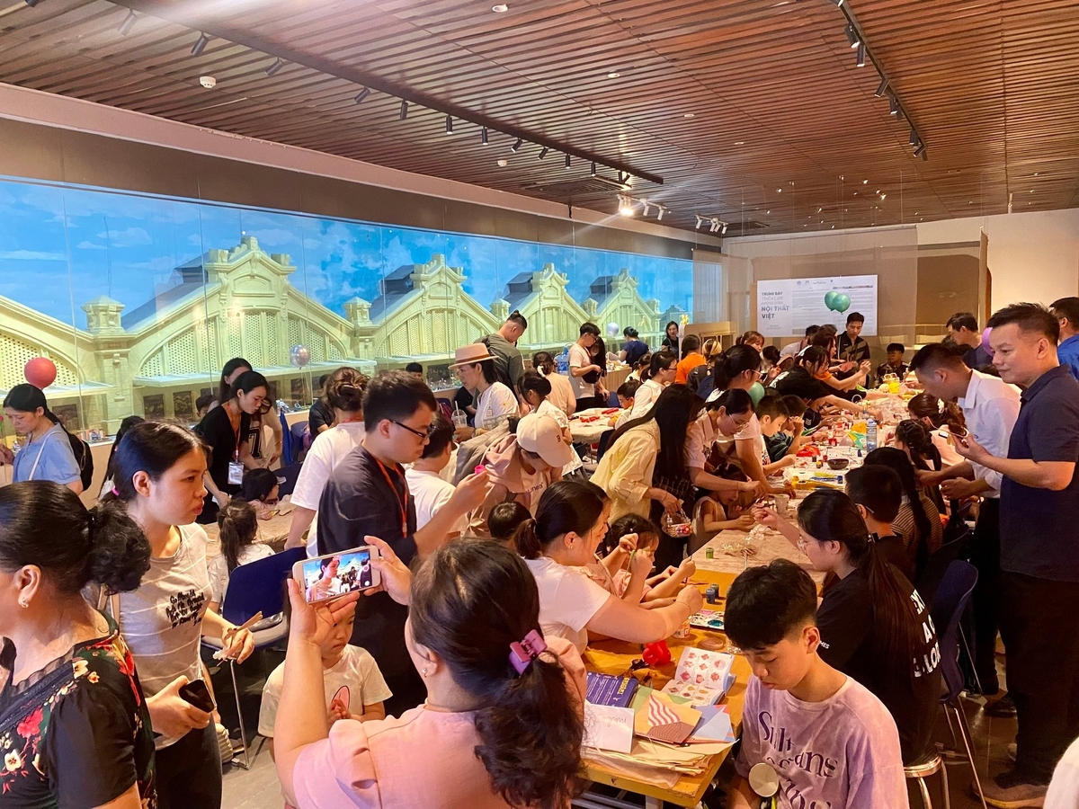 Sự kiện đã thu hút đông đảo sự tham gia của các bạn nhỏ cũng như quý phụ huynh. Ảnh: Thanh Ngọc. Sự kiện đã thu hút đông đảo sự tham gia của các bạn nhỏ cũng như quý phụ huynh. Ảnh: Thanh Ngọc.