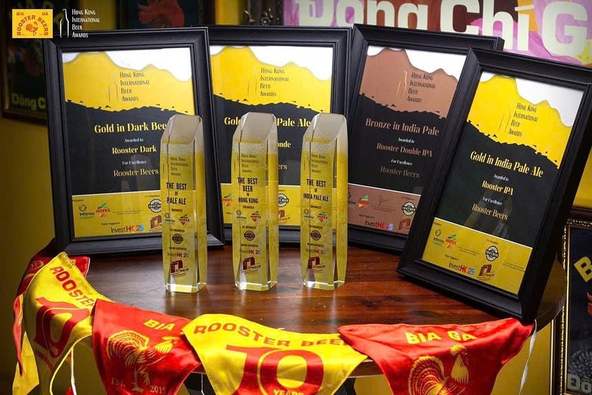Rooster Dark từng đạt Huy chương Vàng tại Brew Asia Beer Awards 2024 ở Singapore và nhiều giải thưởng quốc tế khác. Ảnh: Lập Nguyễn. Rooster Dark từng đạt Huy chương Vàng tại Brew Asia Beer Awards 2024 ở Singapore và nhiều giải thưởng quốc tế khác. Ảnh: Lập Nguyễn.