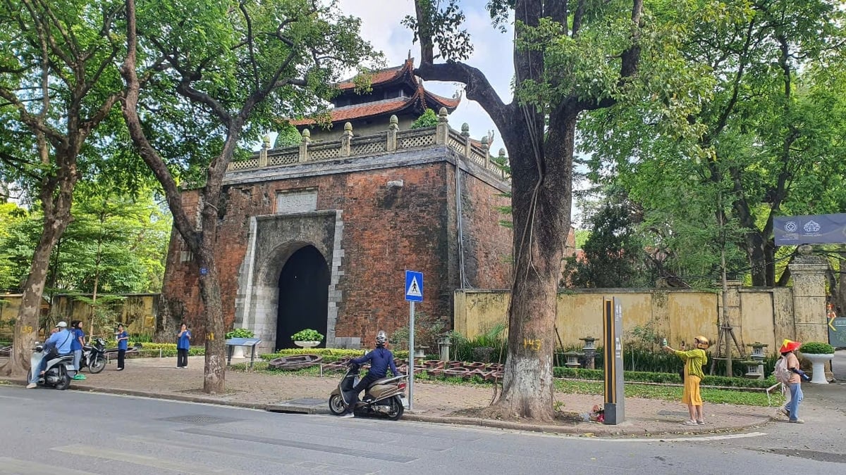 Di tích lịch sử Cửa Bắc là điểm tham quan hấp dẫn khách du lịch. Ảnh: Xuân Vũ. Di tích lịch sử Cửa Bắc là điểm tham quan hấp dẫn khách du lịch. Ảnh: Xuân Vũ.
