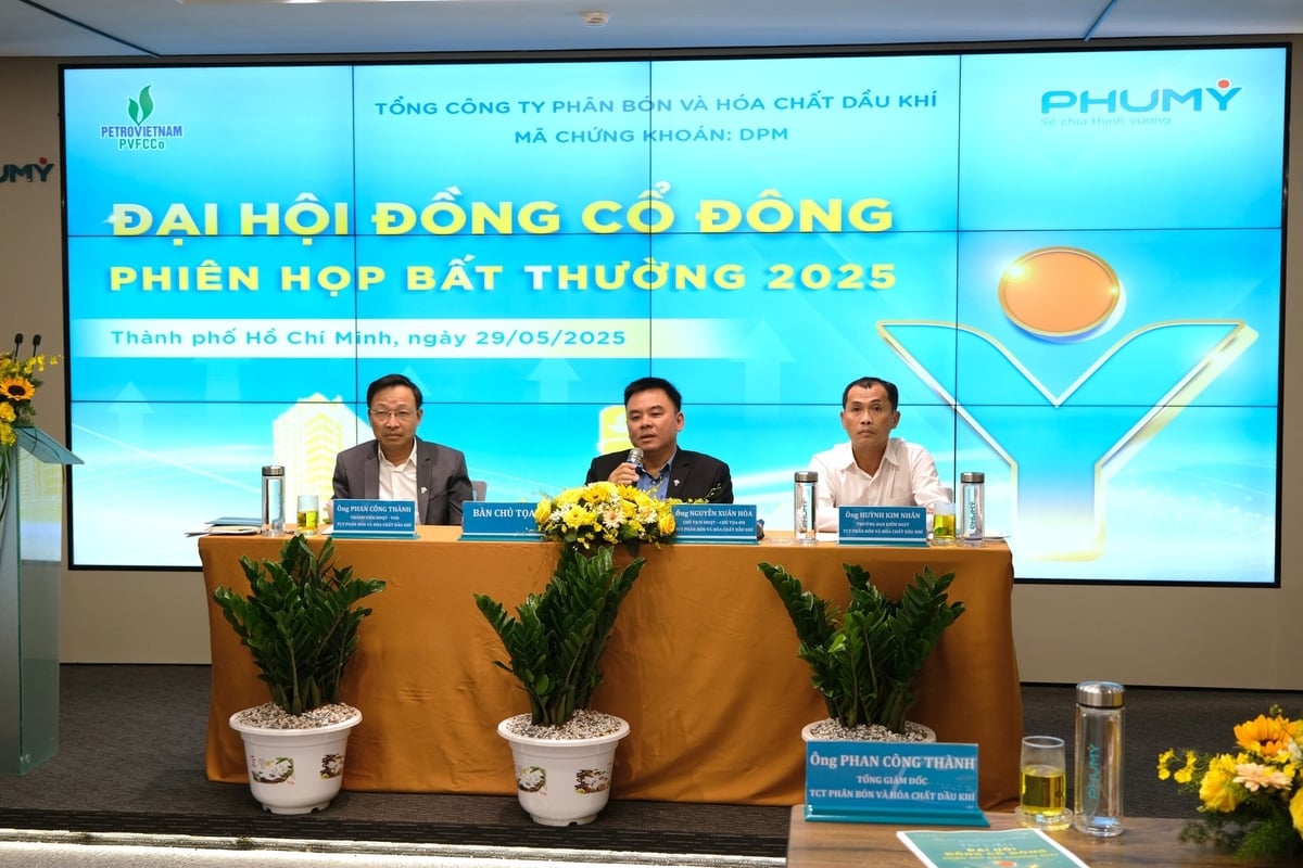 Phiên họp Đại hội đồng Cổ đông bất thường năm 2025 của Phú Mỹ/PVFCCo đã thành công tốt đẹp. Ảnh: Đức Trung. Phiên họp Đại hội đồng Cổ đông bất thường năm 2025 của Phú Mỹ/PVFCCo đã thành công tốt đẹp. Ảnh: Đức Trung.
