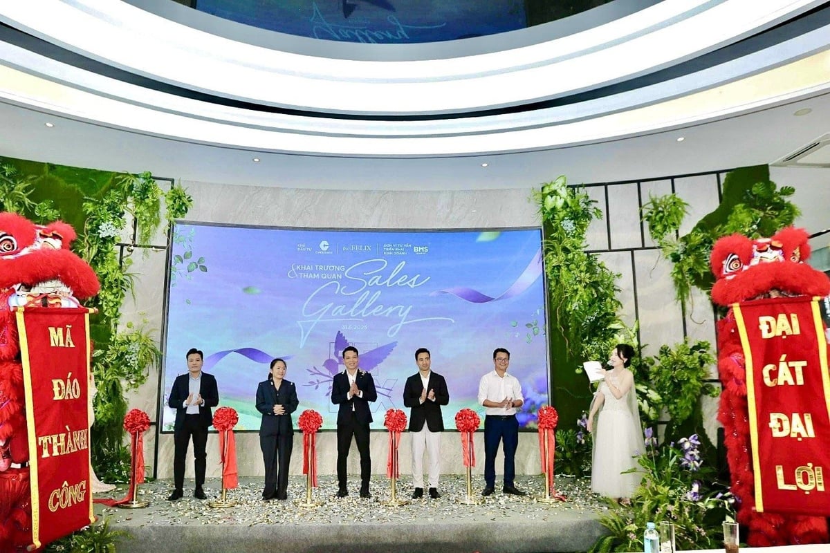 Không gian xanh tại Sales Gallery khơi mở hình dung về 'Thành phố trên cây' The Felix. Ảnh: C-Holdings.