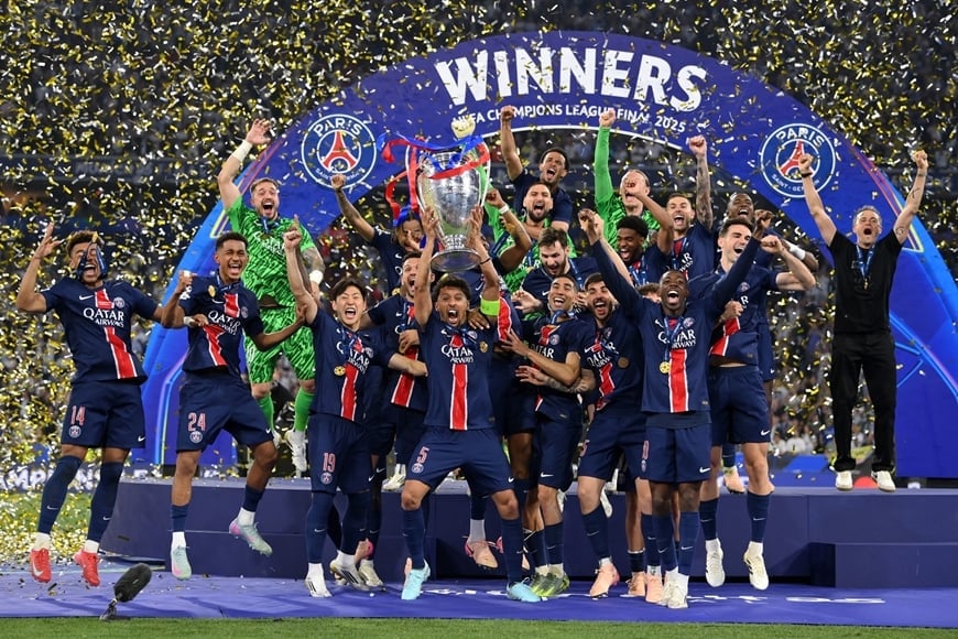 Paris Saint-Germain bước lên đỉnh cao châu Âu với chiến thắng đậm đà 5-0 trước Inter Milan tại Allianz Arena. Ảnh: Getty. Paris Saint-Germain bước lên đỉnh cao châu Âu với chiến thắng đậm đà 5-0 trước Inter Milan tại Allianz Arena. Ảnh: Getty.
