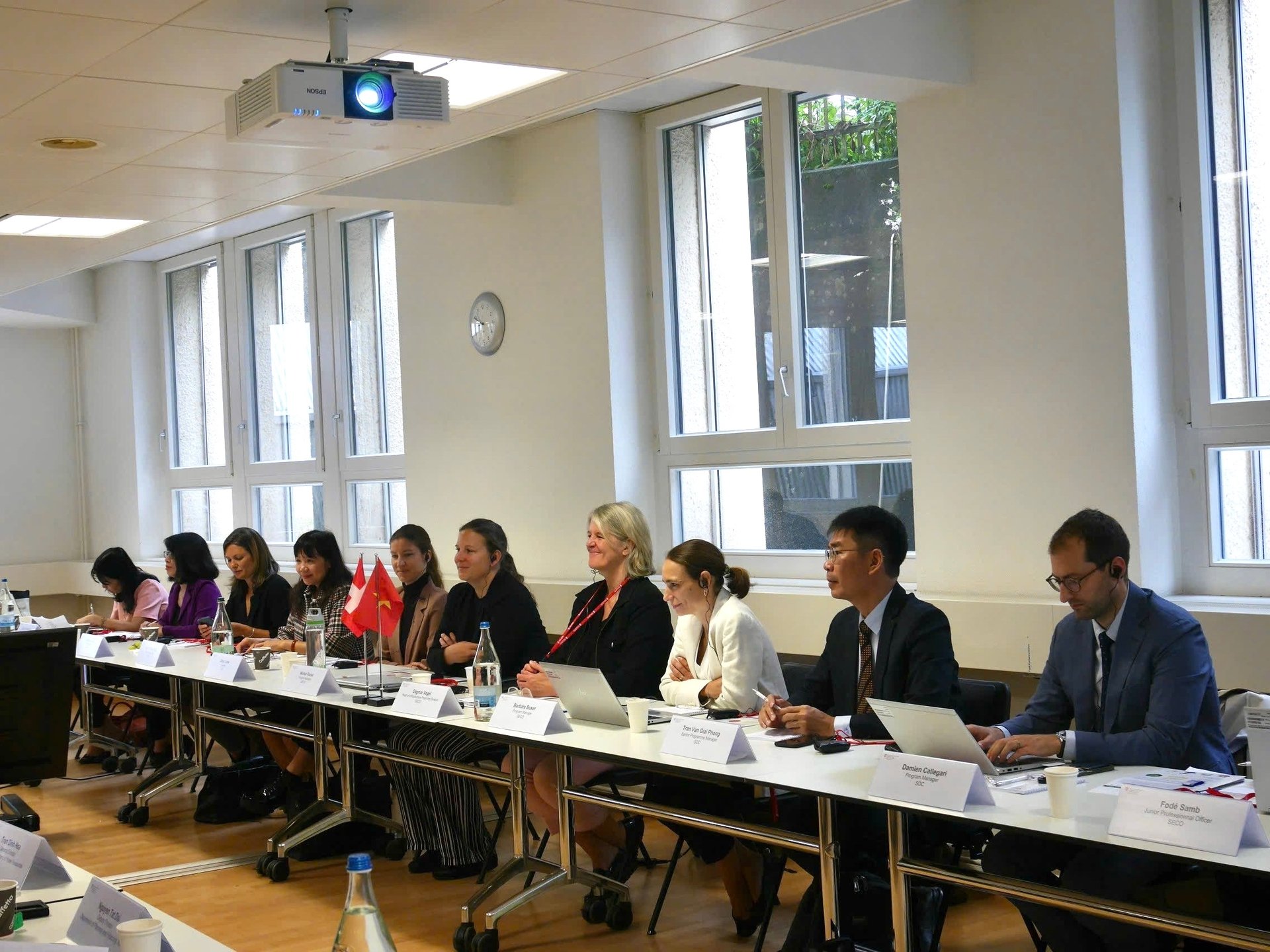 Ms Dagmar Vogel, Head of Infrastructure Financing (center) and delegates from the Swiss State Secretariat for Economic Affairs and the Swiss Agency for Development and Cooperation. Photo: VDDMA.