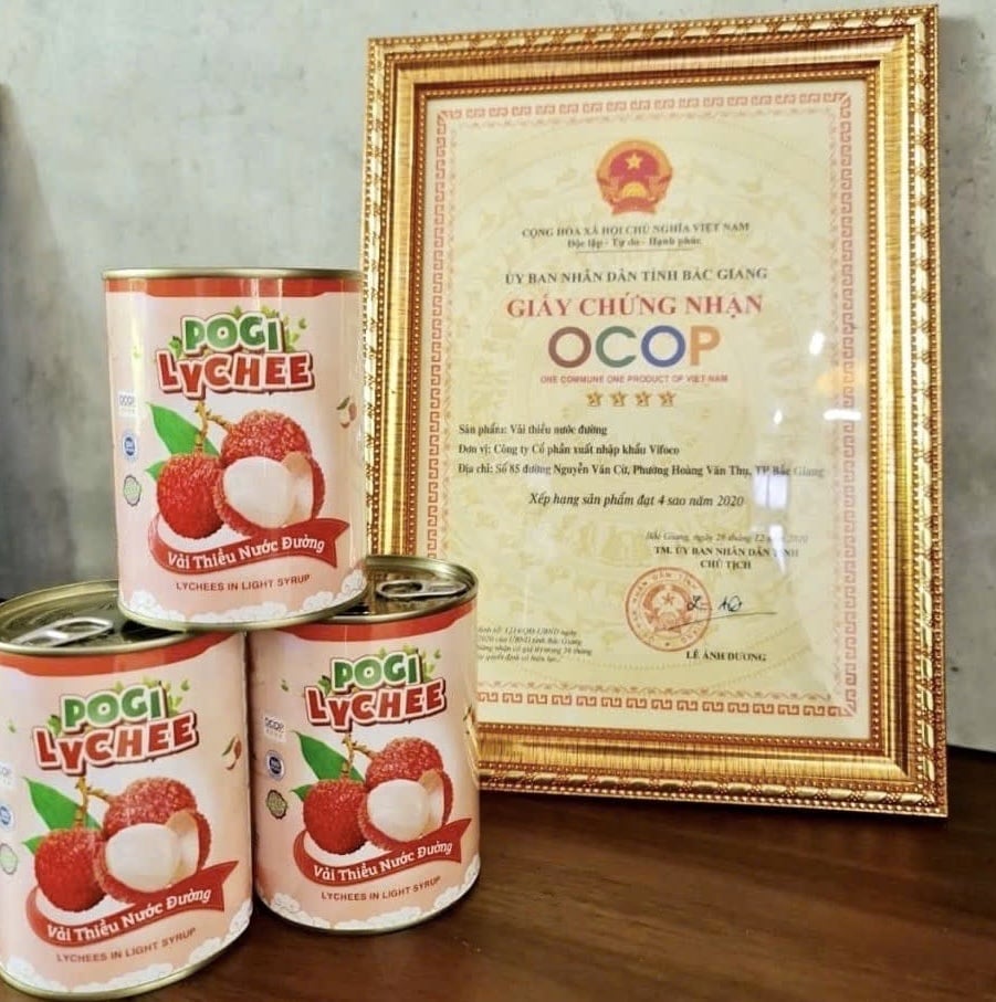 Sản phẩm Vải thiều nước đường của Công ty Cổ phần xuất nhập khẩu Vifoco được xếp hạng 4 sao. Ảnh: Phạm Minh.