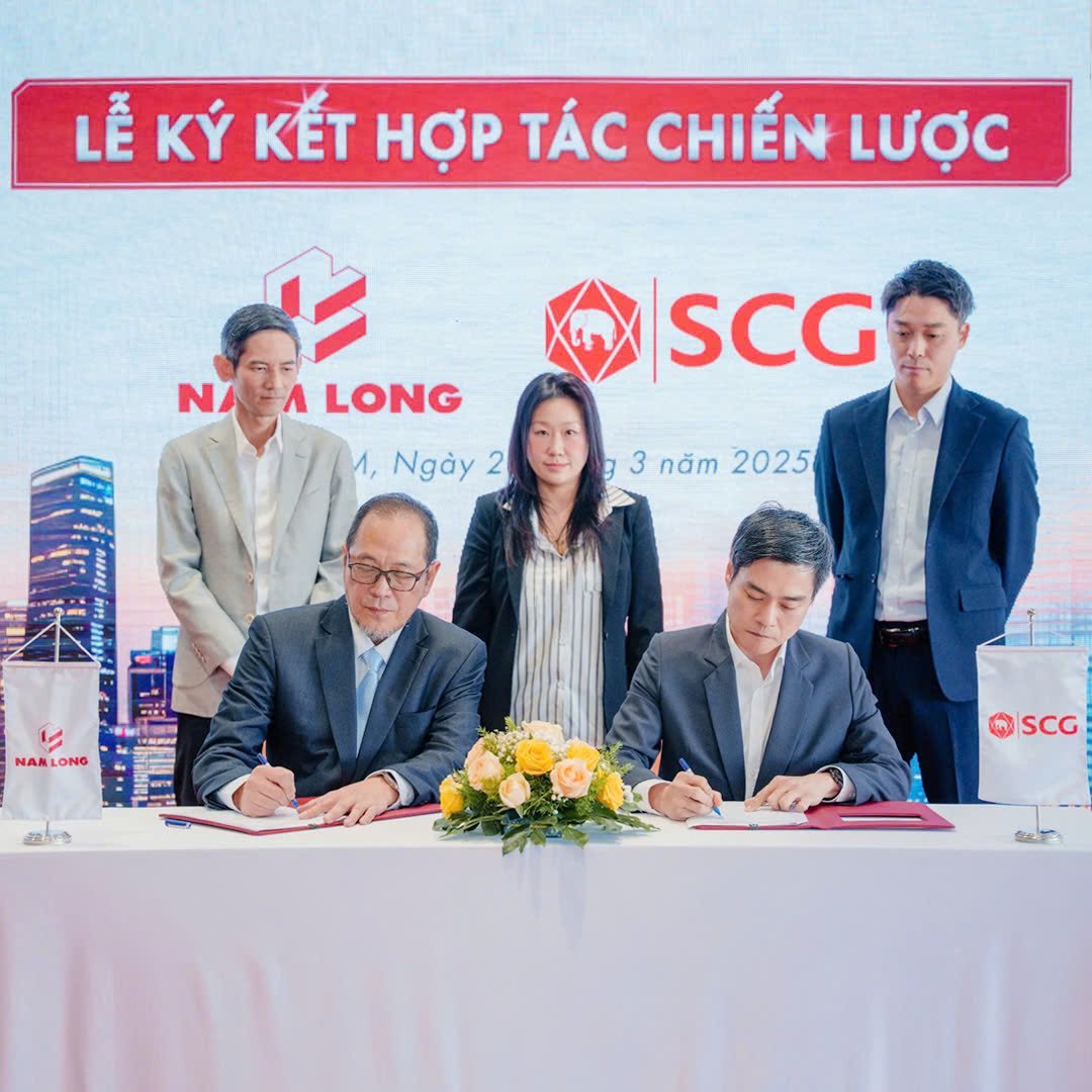 Tại Việt Nam, SCG cũng tạo được một số điểm nhấn thông qua việc đổi mới bền vững thúc đẩy tích cực hiệu quả kinh doanh như hợp tác cung cấp giải pháp mái nhà xanh cùng tập đoàn Nam Long. Ảnh: SCG. Tại Việt Nam, SCG cũng tạo được một số điểm nhấn thông qua việc đổi mới bền vững thúc đẩy tích cực hiệu quả kinh doanh như hợp tác cung cấp giải pháp mái nhà xanh cùng tập đoàn Nam Long. Ảnh: SCG.