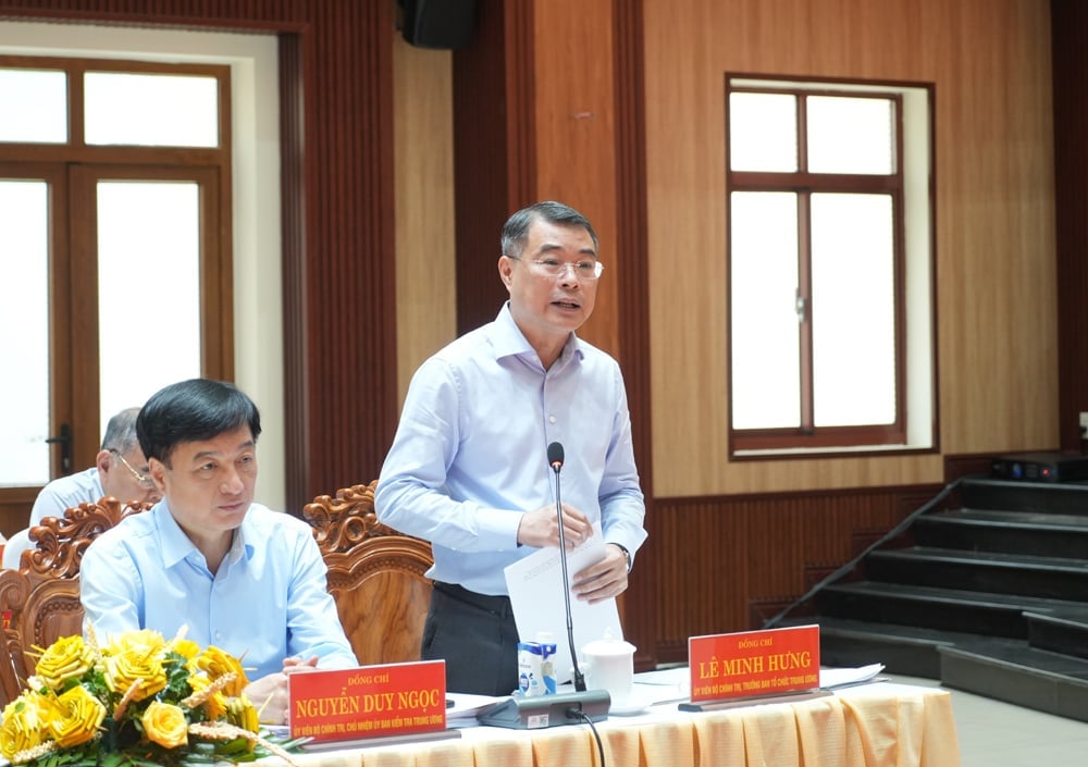 Trưởng ban Tổ chức Trung ương Lê Minh Hưng nói về kiến nghị của 3 tỉnh. Ảnh: Phương Thảo. Trưởng ban Tổ chức Trung ương Lê Minh Hưng nói về kiến nghị của 3 tỉnh. Ảnh: Phương Thảo.