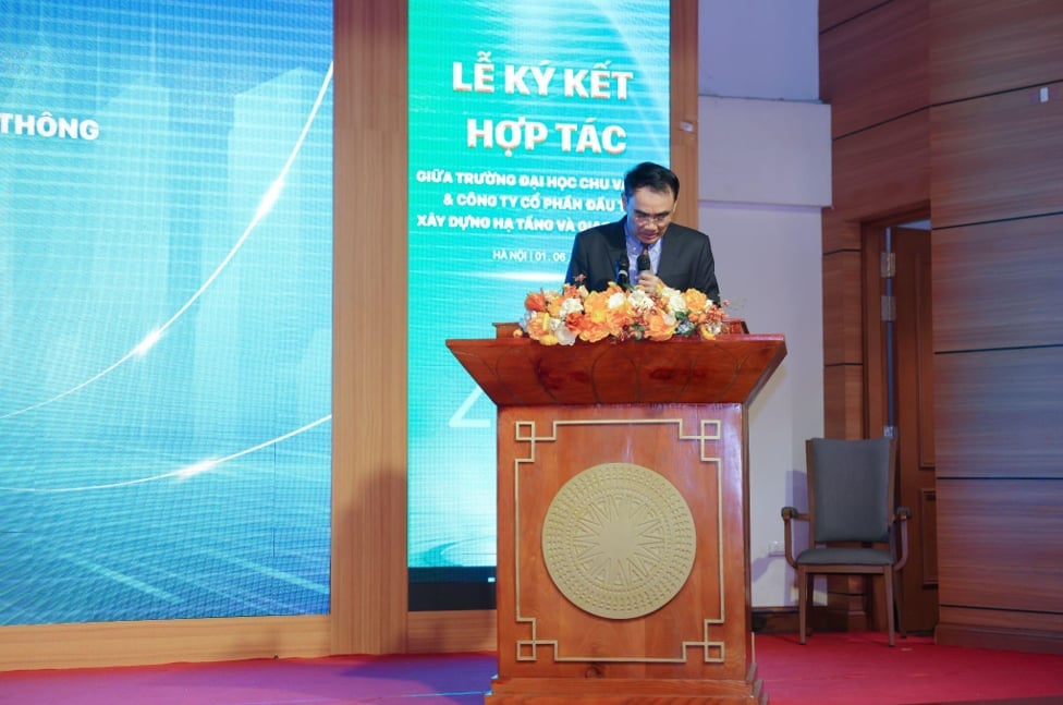 PGS.TS Trần Đình Nhã - Phó Hiệu trưởng Trường Đại học Chu Văn An. Ảnh: Xuân Cường. PGS.TS Trần Đình Nhã - Phó Hiệu trưởng Trường Đại học Chu Văn An. Ảnh: Xuân Cường.