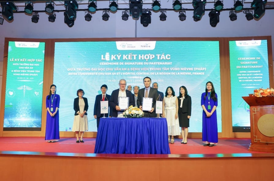 Nghi thức ký kết thỏa thuận hợp tác. Ảnh: Xuân Cường. Nghi thức ký kết thỏa thuận hợp tác. Ảnh: Xuân Cường.