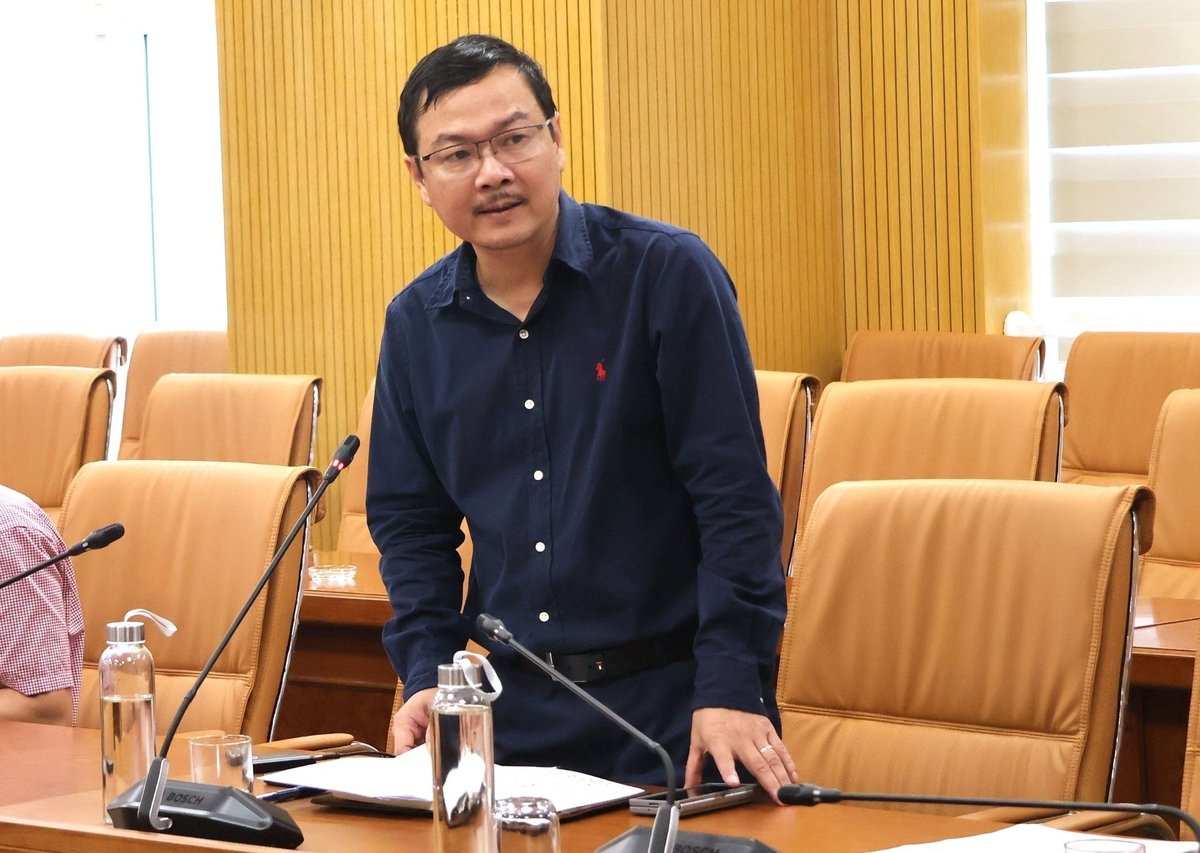 Ông Nguyễn Ngọc Thạch, Tổng Biên tập Báo Nông nghiệp và Môi trường thông tin về công tác tuyên truyền Đại hội Đảng bộ các cấp trong Đảng bộ Bộ NN-MT. Ảnh: Trung Nguyên. Ông Nguyễn Ngọc Thạch, Tổng Biên tập Báo Nông nghiệp và Môi trường thông tin về công tác tuyên truyền Đại hội Đảng bộ các cấp trong Đảng bộ Bộ NN-MT. Ảnh: Trung Nguyên.