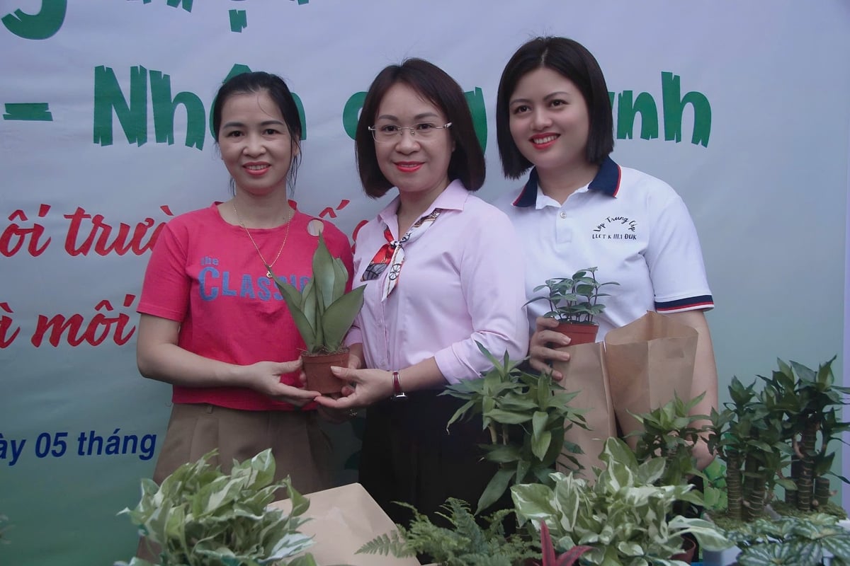 Hàng năm, Sơn La đã triển khai nhiều hoạt động thiết thực để bảo vệ môi trường, phòng chống rác thải nhựa. Ảnh: Nguyễn Nga. Hàng năm, Sơn La đã triển khai nhiều hoạt động thiết thực để bảo vệ môi trường, phòng chống rác thải nhựa. Ảnh: Nguyễn Nga.