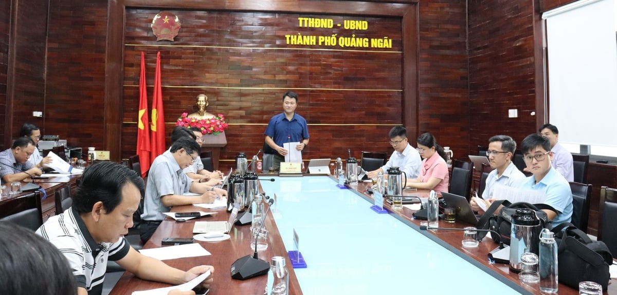 Toàn cảnh họp báo thông tin về tình hình công tác thu hồi đất, bồi thường giải phóng mặt bằng dự án Đập dâng hạ lưu sông Trà Khúc. Ảnh: Võ Hà Toàn cảnh họp báo thông tin về tình hình công tác thu hồi đất, bồi thường giải phóng mặt bằng dự án Đập dâng hạ lưu sông Trà Khúc. Ảnh: Võ Hà