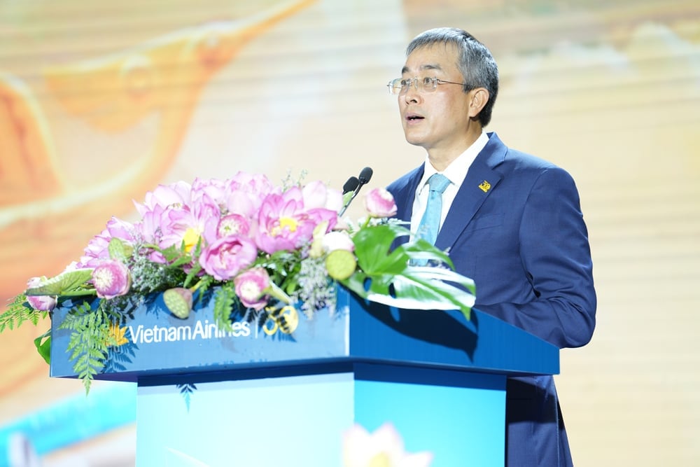 Chủ tịch HĐQT Đặng Ngọc Hoà phát biểu tại Lễ kỷ niệm. Ảnh: Vietnam Airlines. Chủ tịch HĐQT Đặng Ngọc Hoà phát biểu tại Lễ kỷ niệm. Ảnh: Vietnam Airlines.