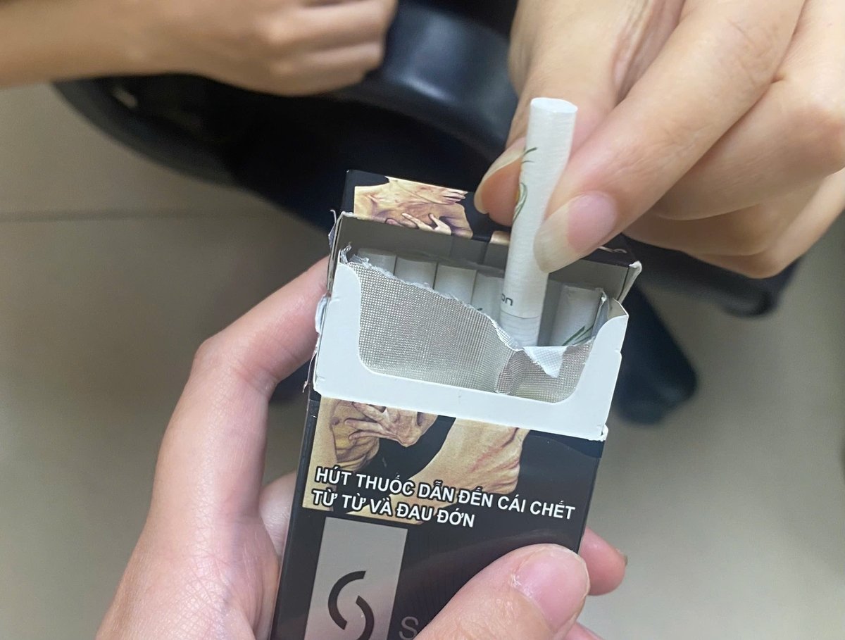Thuốc lá không còn là biểu tượng của phong cách. Ảnh: Minh Hà. Thuốc lá không còn là biểu tượng của phong cách. Ảnh: Minh Hà.
