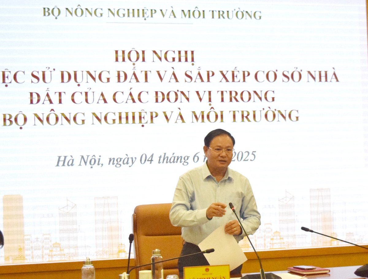Thứ trưởng Lê Minh Ngân yêu cầu, việc sử dụng đất, sắp xếp cơ sở nhà đất của đơn vị thuộc Bộ phải đảm bảo sử dụng đúng, tiết kiệm, hiệu quả. Ảnh Trường Giang. Thứ trưởng Lê Minh Ngân yêu cầu, việc sử dụng đất, sắp xếp cơ sở nhà đất của đơn vị thuộc Bộ phải đảm bảo sử dụng đúng, tiết kiệm, hiệu quả. Ảnh Trường Giang.