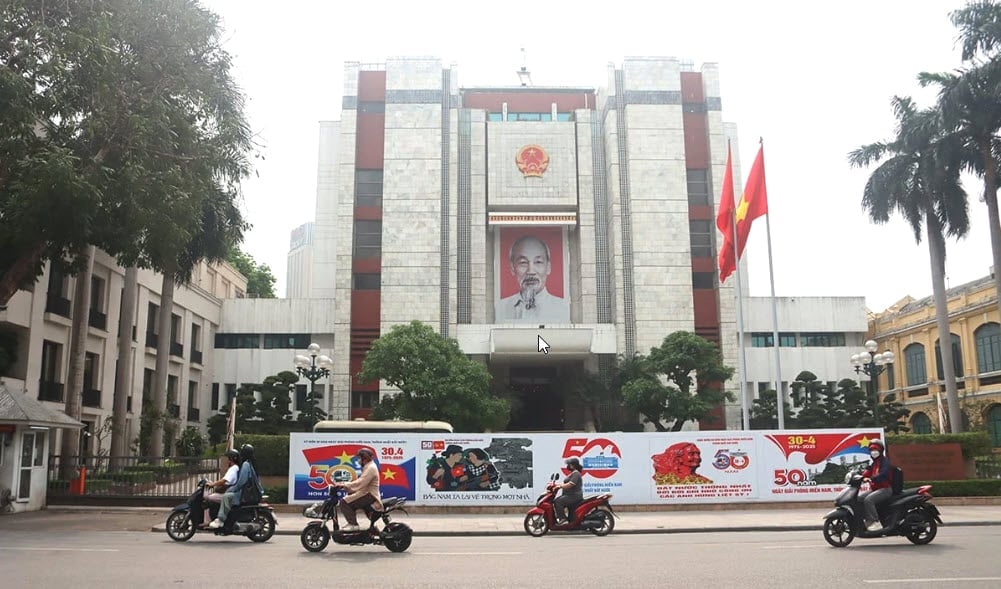 UBND TP Hà Nội nghiêm cấm mọi hành vi tác động, can thiệp vào việc sắp xếp, bố trí nhân sự. Ảnh minh họa. UBND TP Hà Nội nghiêm cấm mọi hành vi tác động, can thiệp vào việc sắp xếp, bố trí nhân sự. Ảnh minh họa.