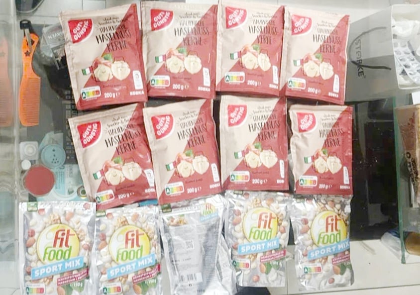 Hải quan bắt giữ một đối tượng, thu giữ khoảng 5.000 viên thuốc lắc (2,2 kg ma túy MDMA). Ảnh: Cục Hải quan. Hải quan bắt giữ một đối tượng, thu giữ khoảng 5.000 viên thuốc lắc (2,2 kg ma túy MDMA). Ảnh: Cục Hải quan.