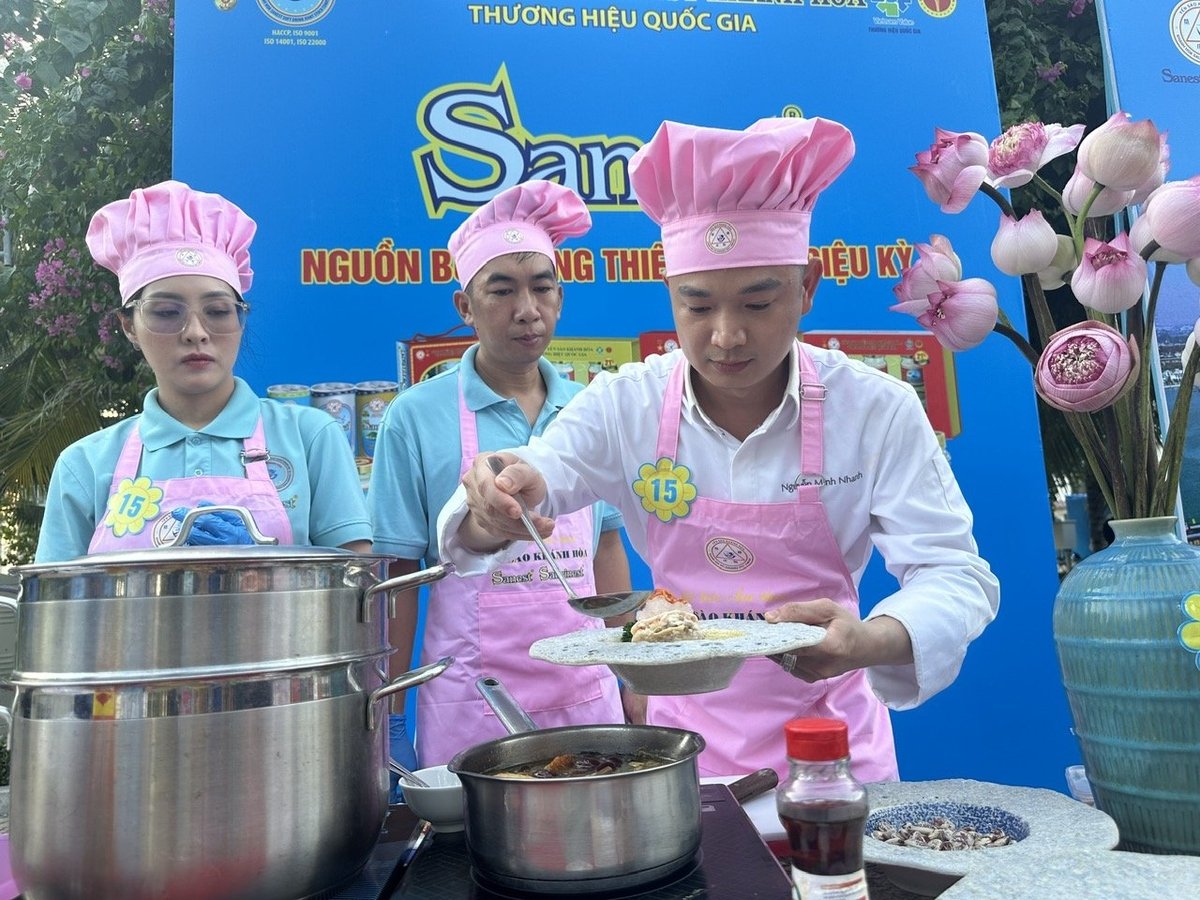 Lễ hội ẩm thực Yến sào Khánh Hòa nhằm tôn vinh nét tinh hoa của ẩm thực yến sào. Ảnh: KS.