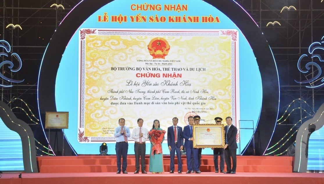 Lễ hội Yến sào Khánh Hòa và tri thức khai thác, chế biến yến sào Khánh Hòa được Bộ Văn hóa, Thể thao và Du lịch vinh danh là Di sản văn hóa phi vật thể quốc gia. Ảnh: PC.