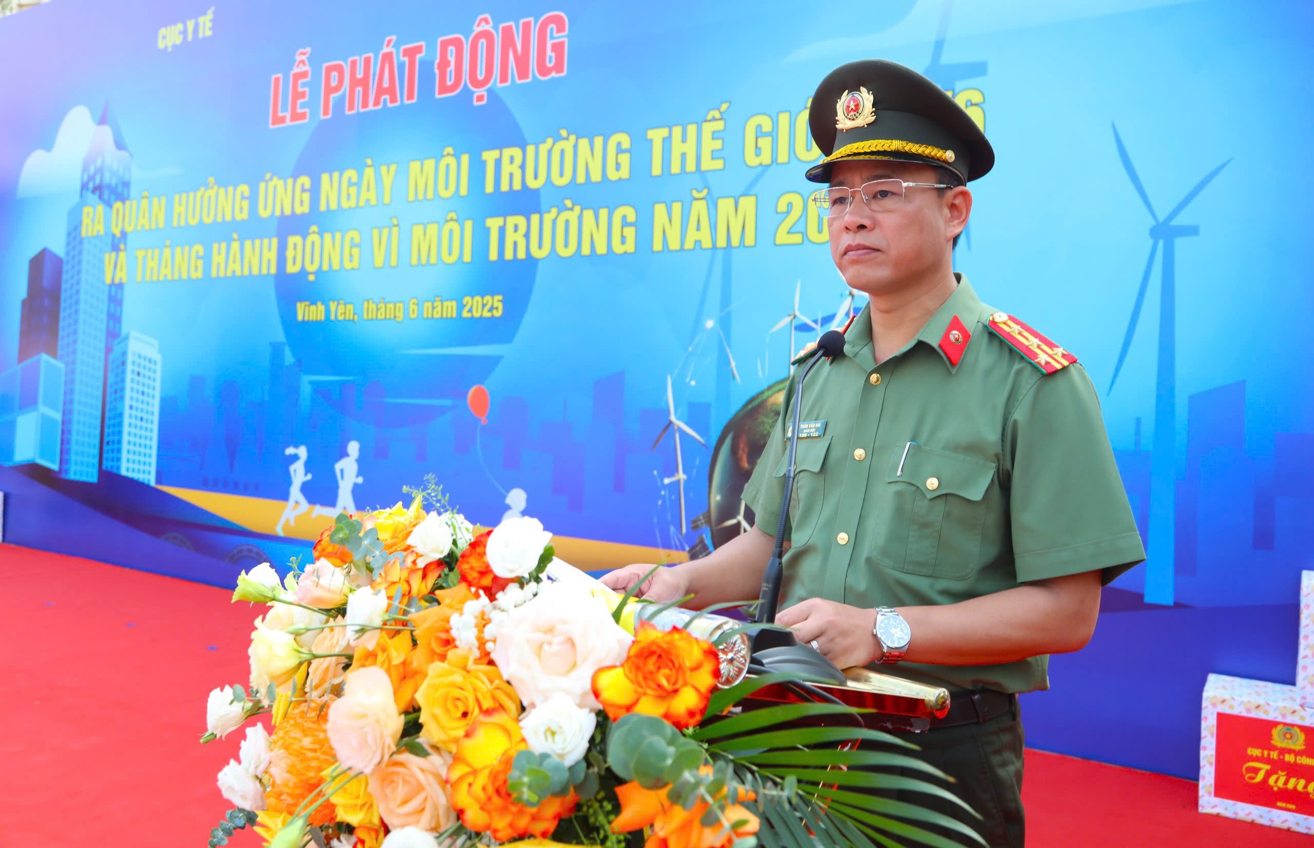 Đồng chí Đại tá Thân Văn Hải - Giám đốc Công an tỉnh Vĩnh Phúc phát biểu chào mừng tại buổi lễ. Ảnh: Hồng Ngọc. Đồng chí Đại tá Thân Văn Hải - Giám đốc Công an tỉnh Vĩnh Phúc phát biểu chào mừng tại buổi lễ. Ảnh: Hồng Ngọc.