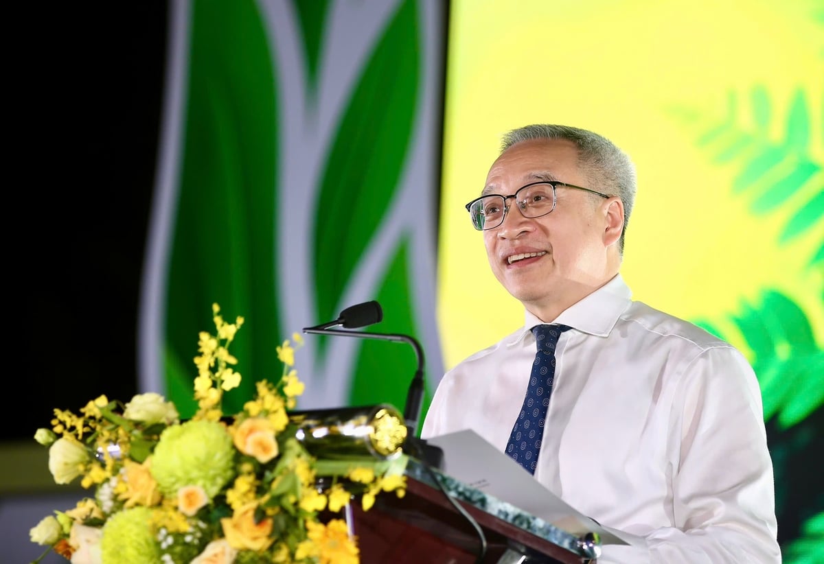 Thứ trưởng Bộ Văn hóa, Thể thao và Du lịch Phan Tâm cho rằng, Chương trình nghệ thuật 'Việt Nam xanh mãi bốn mùa' chính là tiếng nói đồng hành của nghệ thuật với thiên nhiên, là lời mời gọi mỗi chúng ta cùng nhìn lại, cùng hành động, cùng giữ gìn màu xanh cho đất nước. Ảnh: Nam Nguyễn. Thứ trưởng Bộ Văn hóa, Thể thao và Du lịch Phan Tâm cho rằng, Chương trình nghệ thuật 'Việt Nam xanh mãi bốn mùa' chính là tiếng nói đồng hành của nghệ thuật với thiên nhiên, là lời mời gọi mỗi chúng ta cùng nhìn lại, cùng hành động, cùng giữ gìn màu xanh cho đất nước. Ảnh: Nam Nguyễn.