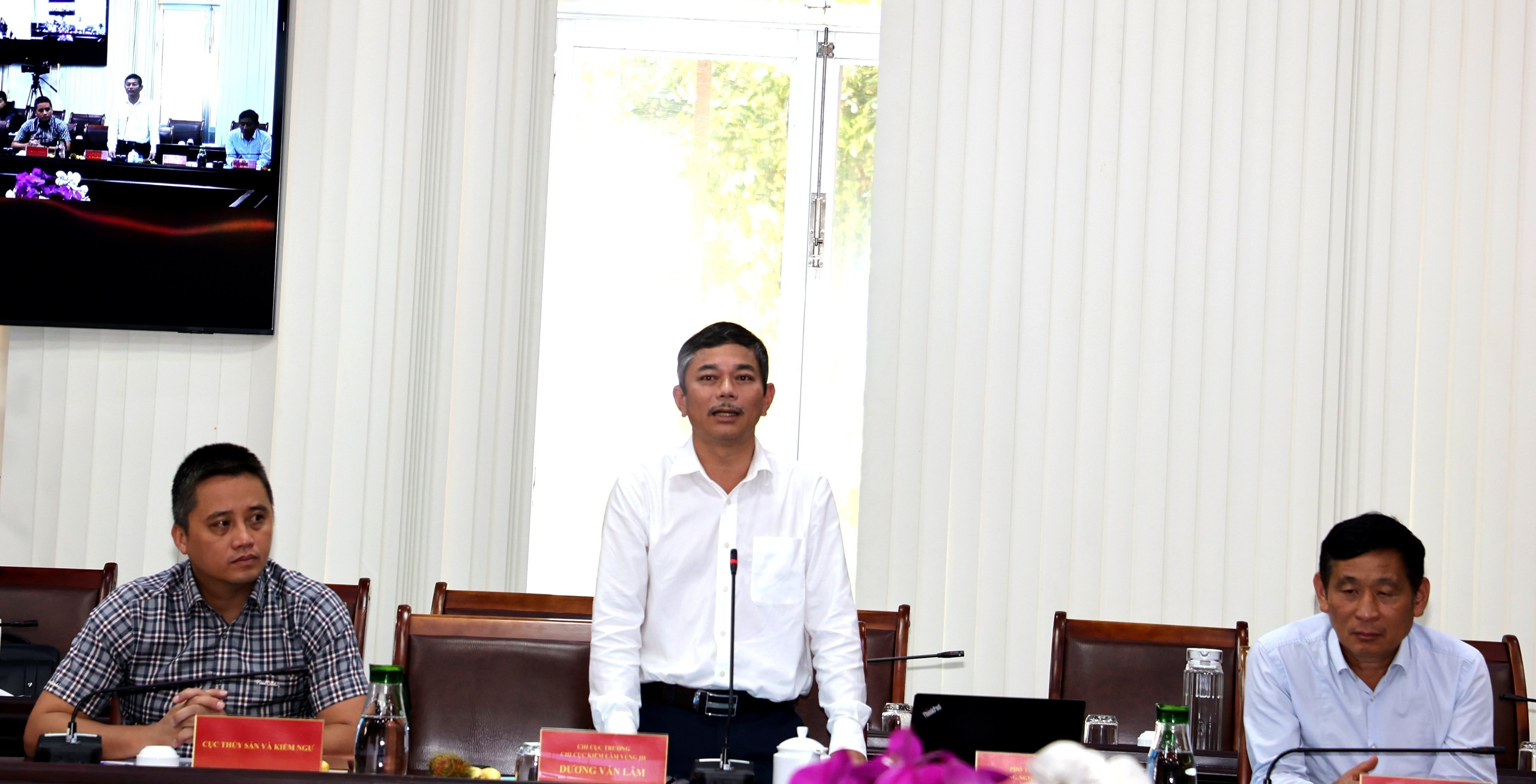Nhà báo Trần Cao, Phó Tổng Biên tập Báo Nông nghiệp và Môi trường chia sẻ dưới góc nhìn truyền thông về tình trạng lúa giống bao trắng. Ảnh: Ngọc Thắng. Nhà báo Trần Cao, Phó Tổng Biên tập Báo Nông nghiệp và Môi trường chia sẻ dưới góc nhìn truyền thông về tình trạng lúa giống bao trắng. Ảnh: Ngọc Thắng.