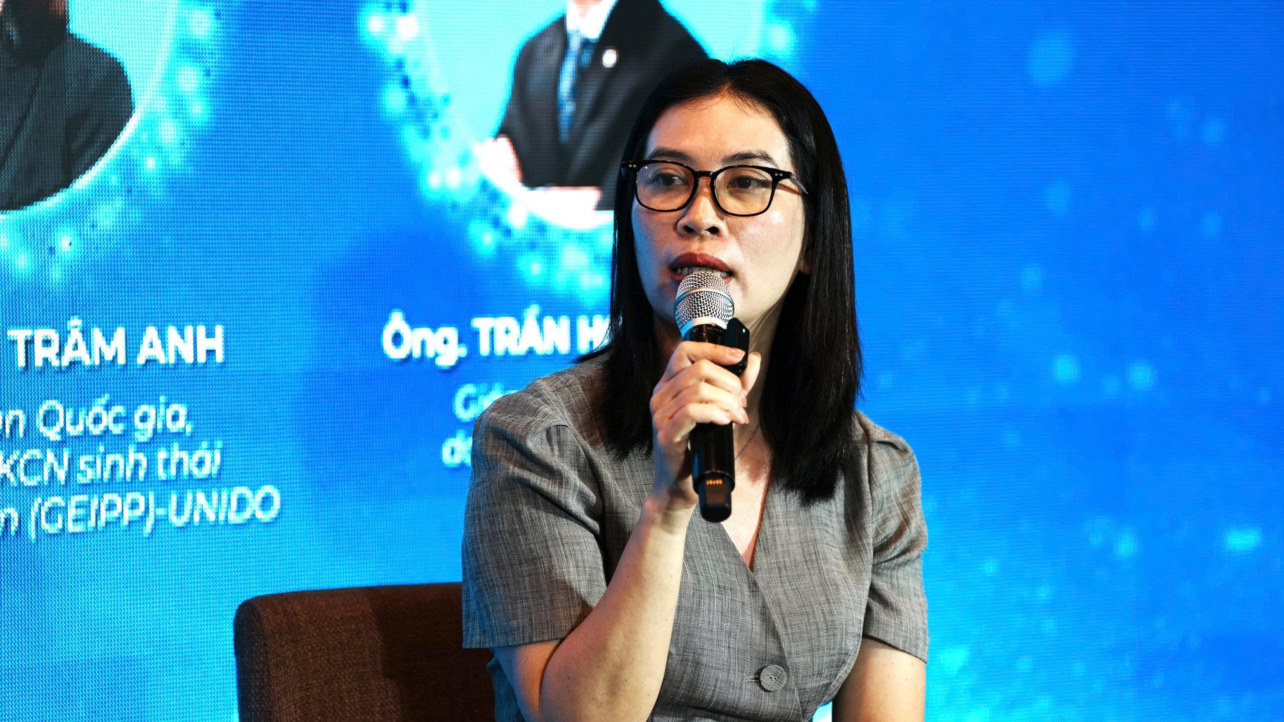 Bà Nguyễn Trâm Anh, Quản lý dự án Quốc gia, Chương trình KCN sinh thái toàn cầu Việt Nam (GEIPP) - UNIDO. Ảnh: Hồng Thủy.