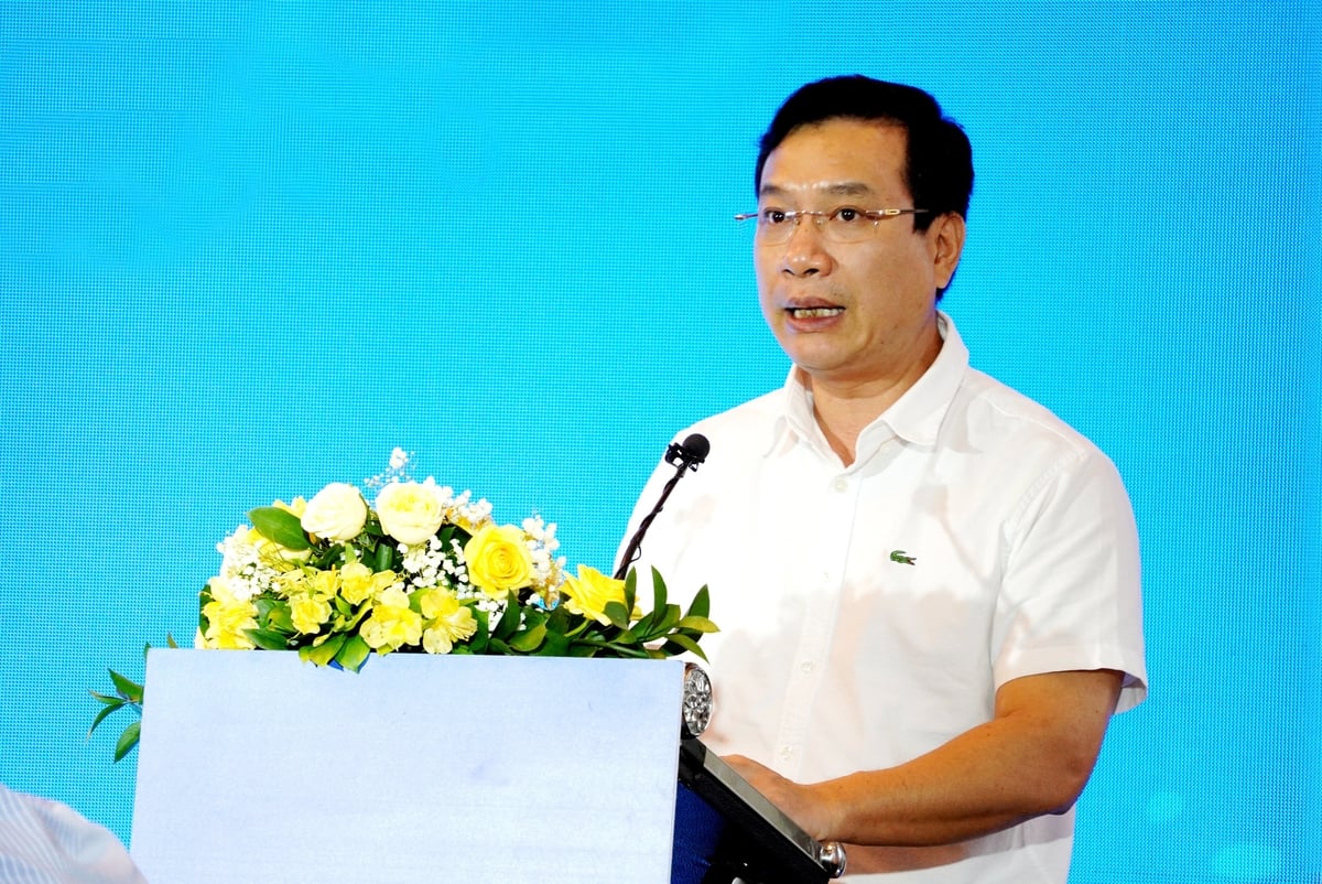 Ông Hồ Kiên Trung, Phó Cục trưởng Cục Môi trường chia sẻ tại Diễn đàn 'Quản lý nguồn nước trong sản xuất công nghiệp Việt Nam 2025', sáng 6/6. Ảnh: Nguyễn Thủy. Ông Hồ Kiên Trung, Phó Cục trưởng Cục Môi trường chia sẻ tại Diễn đàn 'Quản lý nguồn nước trong sản xuất công nghiệp Việt Nam 2025', sáng 6/6. Ảnh: Nguyễn Thủy.