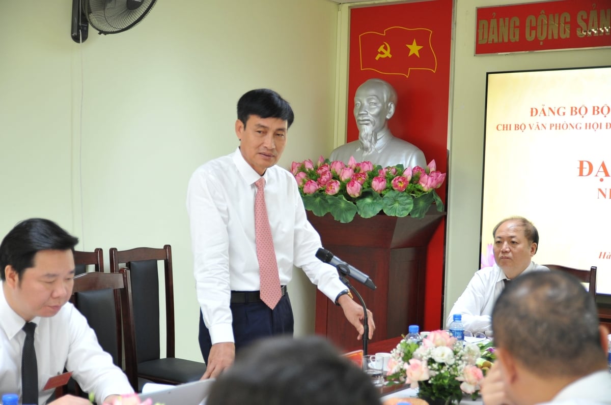 Ủy viên Ban Thường vụ Đảng ủy, Thứ trưởng Bộ Nông nghiệp và Môi trường Trần Quý Kiên phát biểu tại Đại hội. Ảnh: Phú Quang.