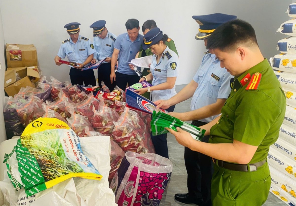 Nghệ An chỉ đạo đấu tranh quyết liệt để chống buôn lậu, gian lận thương mại. Ảnh: S. Việt.