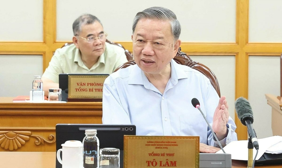 Tổng Bí thư Tô Lâm chủ trì họp Bộ Chính trị về tiến độ sắp xếp đơn vị hành chính các cấp, sáng 6/6. Ảnh: TTXVN. Tổng Bí thư Tô Lâm chủ trì họp Bộ Chính trị về tiến độ sắp xếp đơn vị hành chính các cấp, sáng 6/6. Ảnh: TTXVN.