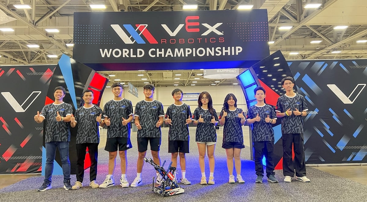 Mako Maniacs 50922T xuất sắc vào vòng Playoff tại VEX Robotics World Championship 2025. Ảnh: LSTS. Mako Maniacs 50922T xuất sắc vào vòng Playoff tại VEX Robotics World Championship 2025. Ảnh: LSTS.