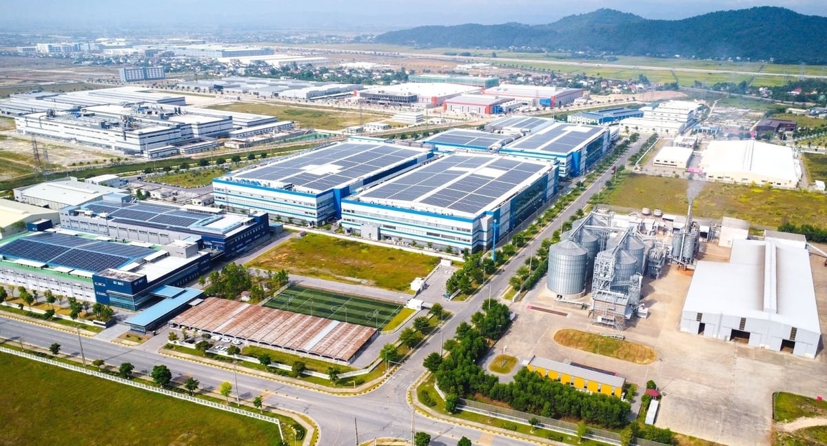 Khu công nghiệp VSIP Nghệ An 1 đã thu hút được 54 nhà đầu tư với 57 dự án được triển khai, đạt tỷ lệ lấp đầy trên 91%. Ảnh: VSIP Nghệ An cung cấp. Khu công nghiệp VSIP Nghệ An 1 đã thu hút được 54 nhà đầu tư với 57 dự án được triển khai, đạt tỷ lệ lấp đầy trên 91%. Ảnh: VSIP Nghệ An cung cấp.