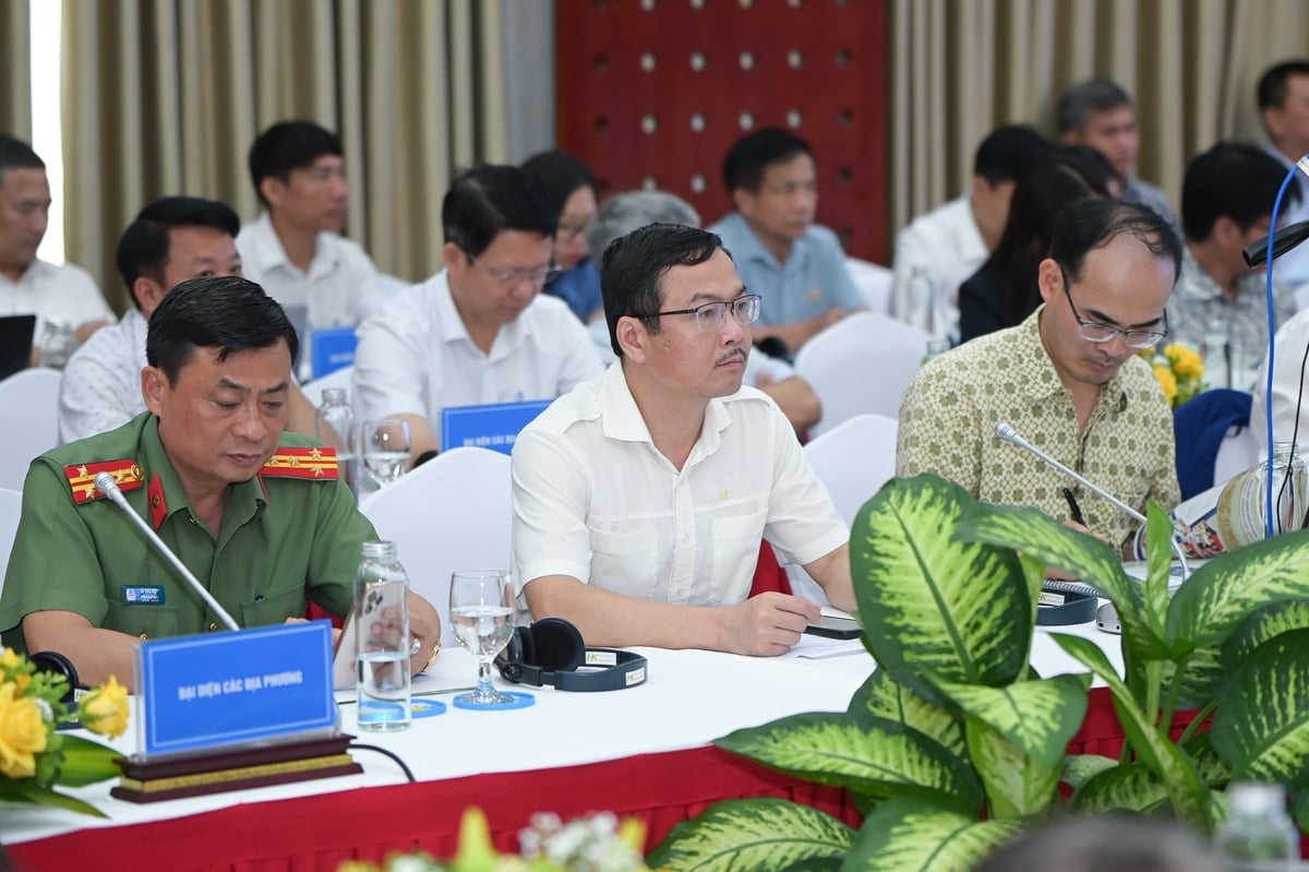 Các đại biểu tham dự Hội thảo 'Thể chế, quy hoạch - Cơ hội cho phát triển kinh tế biển xanh'. Ảnh: Tùng Đinh. Các đại biểu tham dự Hội thảo 'Thể chế, quy hoạch - Cơ hội cho phát triển kinh tế biển xanh'. Ảnh: Tùng Đinh.
