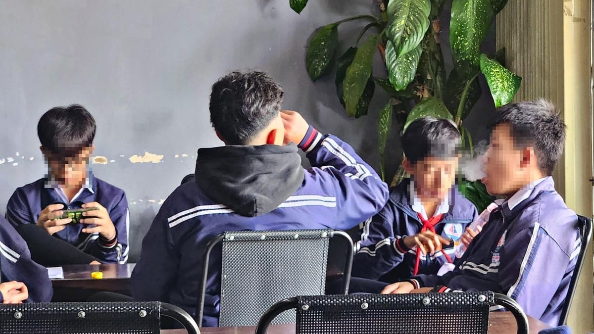 Hơn 18 triệu người sử dụng thuốc lá tại Việt Nam cũng đang có xu hướng dịch chuyển dần sang sử dụng thuốc lá mới. Ảnh: Minh họa. Hơn 18 triệu người sử dụng thuốc lá tại Việt Nam cũng đang có xu hướng dịch chuyển dần sang sử dụng thuốc lá mới. Ảnh: Minh họa.