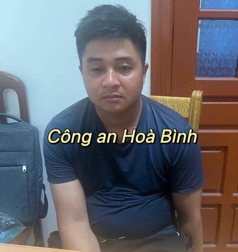 Hung thủ Bùi Thanh Tùng tại Công an tỉnh Hòa Bình. Ảnh: Phòng Cảnh sát hình sự. Hung thủ Bùi Thanh Tùng tại Công an tỉnh Hòa Bình. Ảnh: Phòng Cảnh sát hình sự.