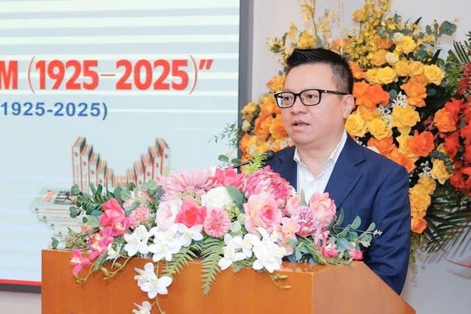 Ông Lê Quốc Minh, Phó trưởng Ban Tuyên giáo và Dân vận Trung ương, Chủ tịch Hội Nhà báo Việt Nam, Tổng Biên tập báo Nhân dân phát biểu. Ảnh: Minh Quyết/TTXVN. Ông Lê Quốc Minh, Phó trưởng Ban Tuyên giáo và Dân vận Trung ương, Chủ tịch Hội Nhà báo Việt Nam, Tổng Biên tập báo Nhân dân phát biểu. Ảnh: Minh Quyết/TTXVN.