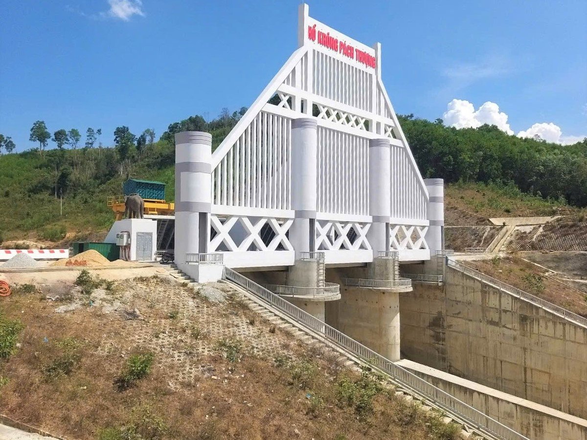Tăng cường công tác đảm bảo an toàn công trình thủy lợi trên địa bàn tỉnh. Ảnh: Tuấn Trần. Tăng cường công tác đảm bảo an toàn công trình thủy lợi trên địa bàn tỉnh. Ảnh: Tuấn Trần.