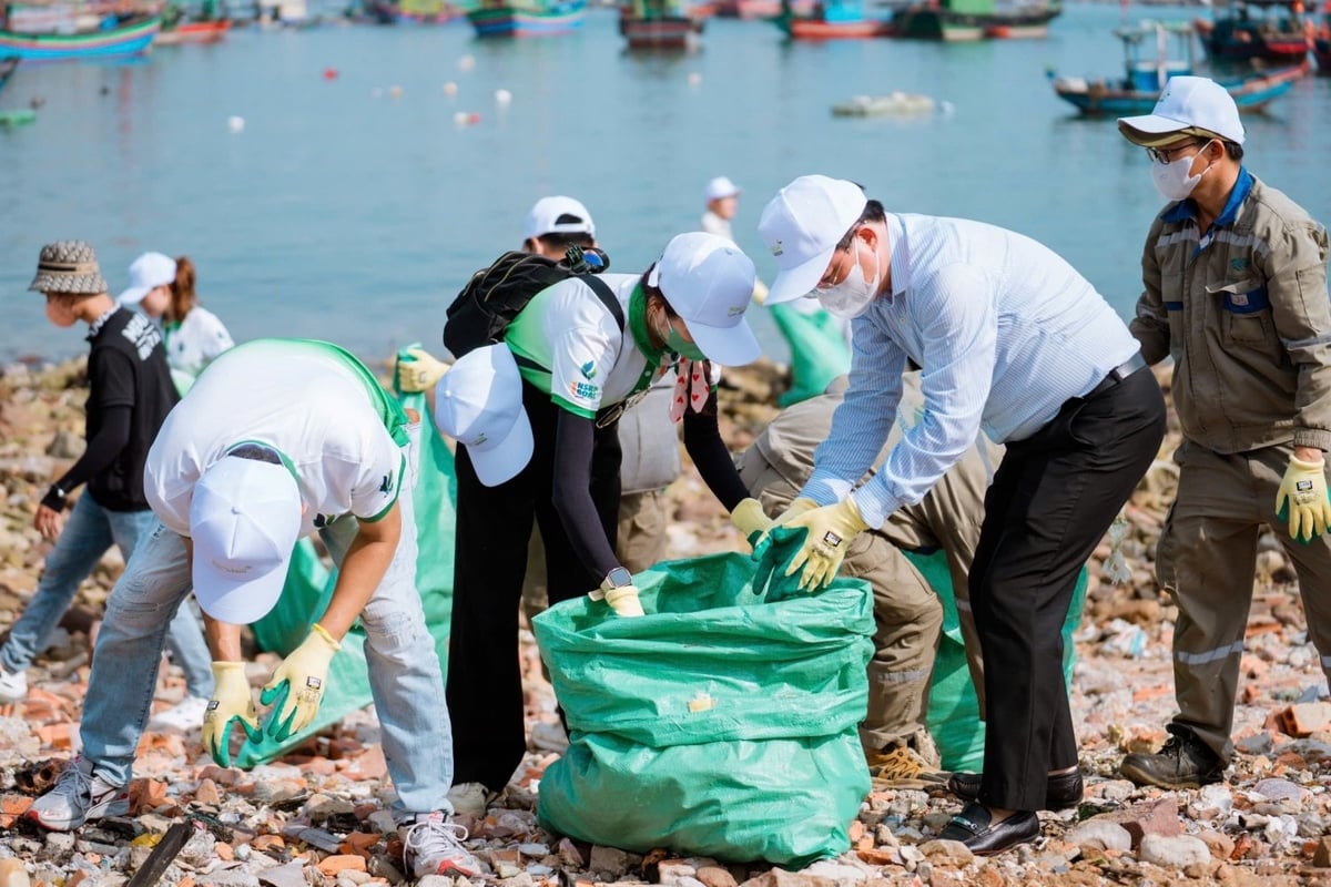 Chiến dịch Làm sạch biển năm 2025 được kỳ vọng sẽ trở thành hình mẫu cho các khu kinh tế khác trên cả nước. Ảnh: NS. Chiến dịch Làm sạch biển năm 2025 được kỳ vọng sẽ trở thành hình mẫu cho các khu kinh tế khác trên cả nước. Ảnh: NS.