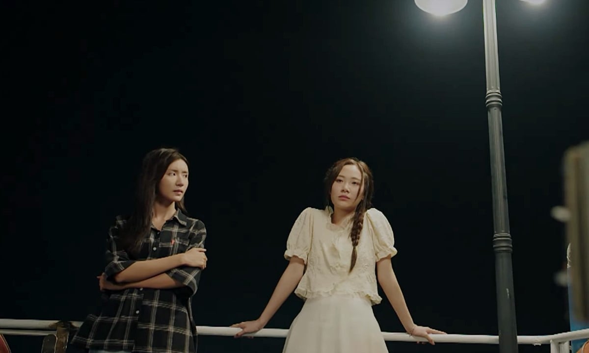 Xuân khuyên Thảo nên bày tỏ tình cảm của mình. Ảnh CMH Xuân khuyên Thảo nên bày tỏ tình cảm của mình. Ảnh CMH
