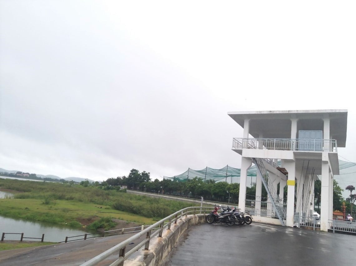 Bảo đảm an toàn công trình hồ đập khi xảy ra mưa lũ. Ảnh: Tuấn Trần. Bảo đảm an toàn công trình hồ đập khi xảy ra mưa lũ. Ảnh: Tuấn Trần.