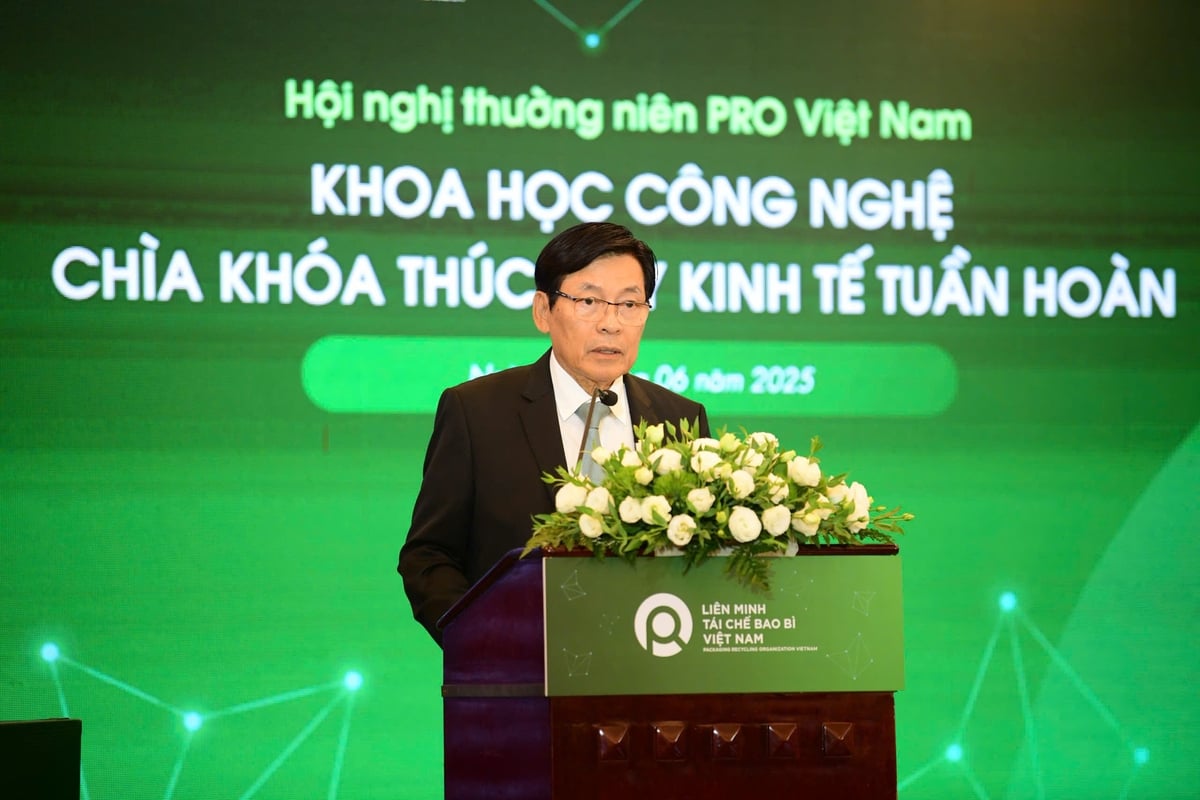 Ông Phạm Phú Ngọc Trai - Chủ tịch PRO Việt Nam nhấn mạnh sự kết nối ba nhà 'nhà nước - doanh nghiệp - viện trường' trong phát triển kinh tế tuần hoàn. Ảnh: Quang Định Ông Phạm Phú Ngọc Trai - Chủ tịch PRO Việt Nam nhấn mạnh sự kết nối ba nhà 'nhà nước - doanh nghiệp - viện trường' trong phát triển kinh tế tuần hoàn. Ảnh: Quang Định