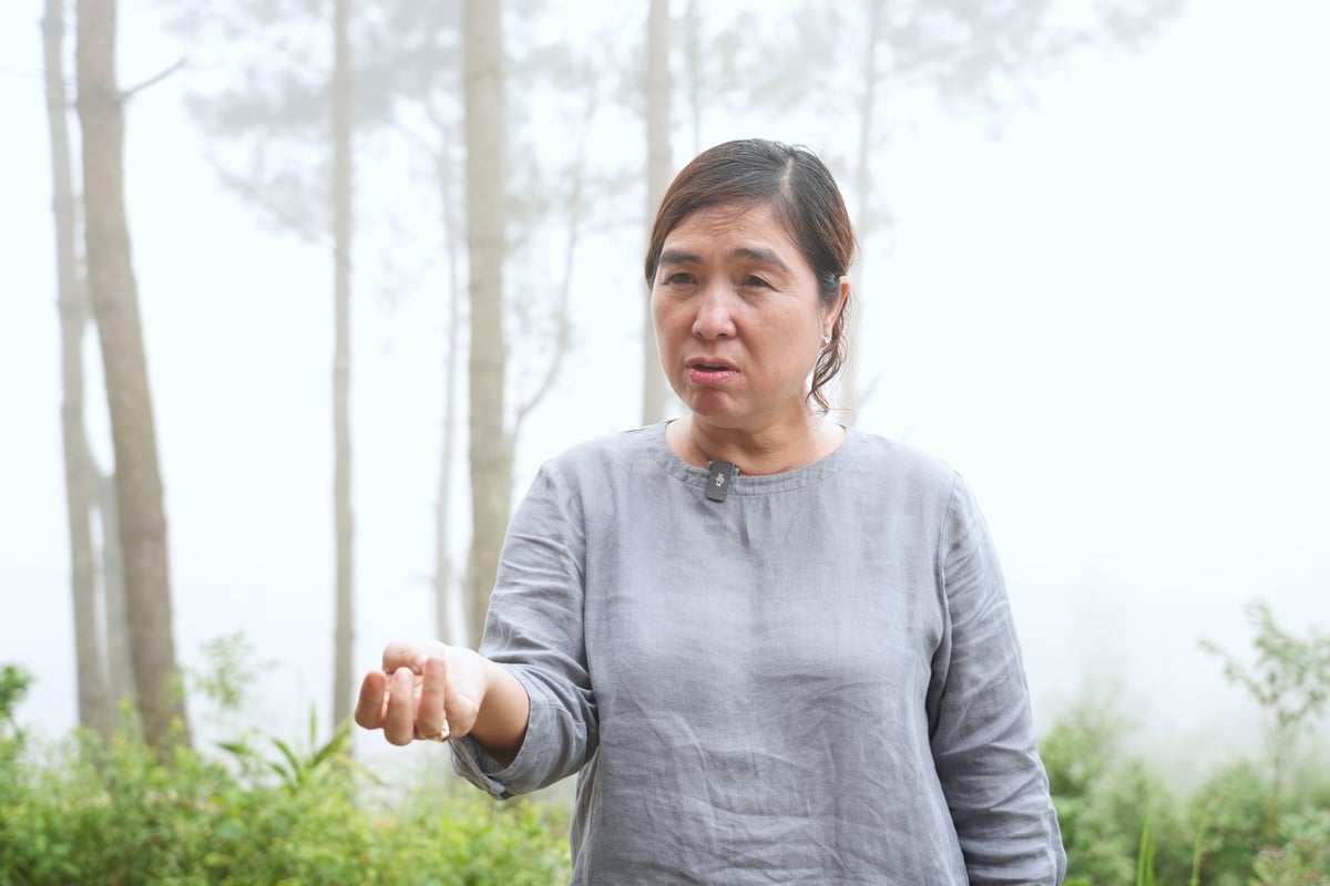 Mrs. Vu Thi Van Phuong spoke about the plants that saved her life. 