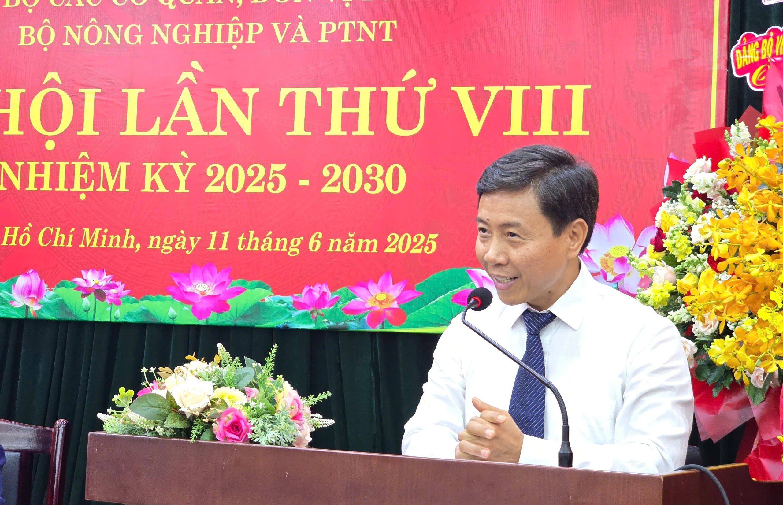 Đồng chí Nguyễn Văn Trường, Ủy viên Ban Chấp hành Đảng ủy Bộ Nông nghiệp và Môi trường phát biểu chỉ đạo Đại hội. Ảnh: Minh Sáng. Đồng chí Nguyễn Văn Trường, Ủy viên Ban Chấp hành Đảng ủy Bộ Nông nghiệp và Môi trường phát biểu chỉ đạo Đại hội. Ảnh: Minh Sáng.