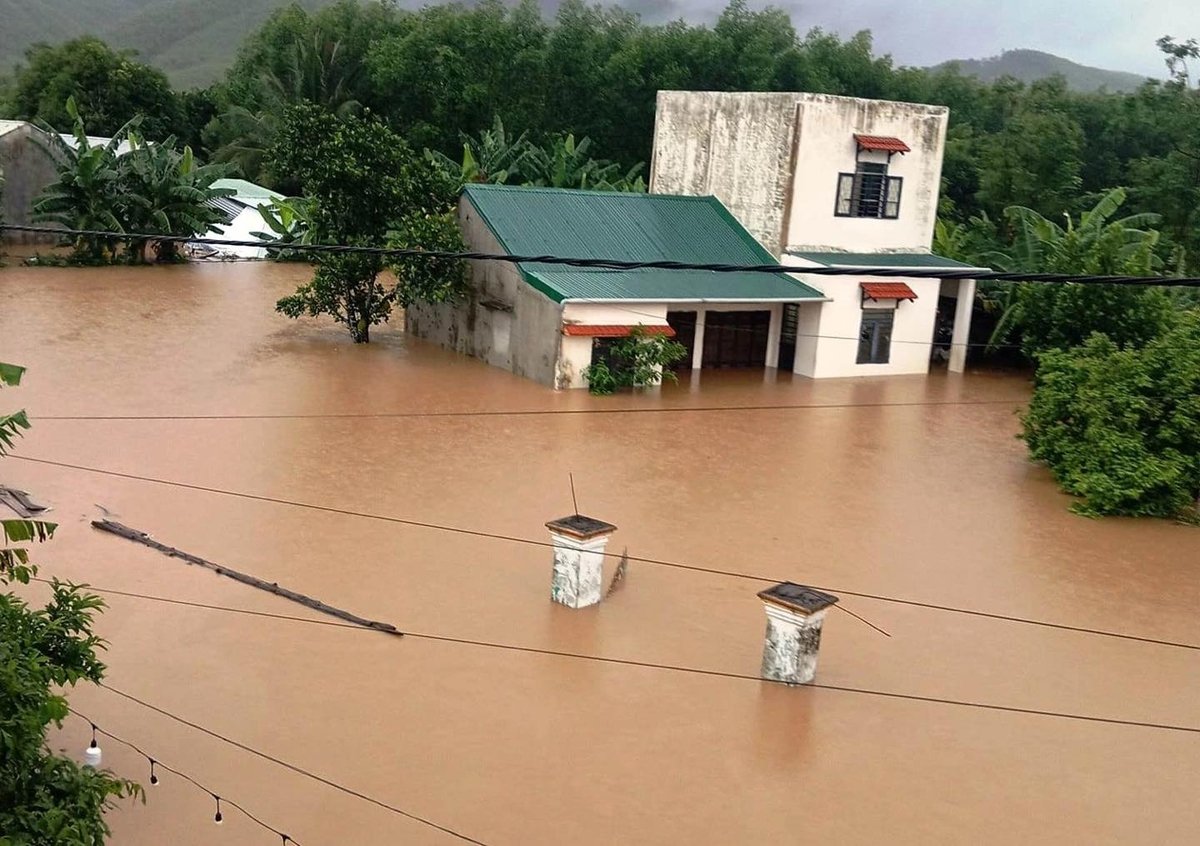 Nhiều nhà dân ở xã Đại Hưng (huyện Đại Lộc, Quảng Nam) bị ngập sâu do mưa lớn kéo dài. Ảnh: TD. Nhiều nhà dân ở xã Đại Hưng (huyện Đại Lộc, Quảng Nam) bị ngập sâu do mưa lớn kéo dài. Ảnh: TD.