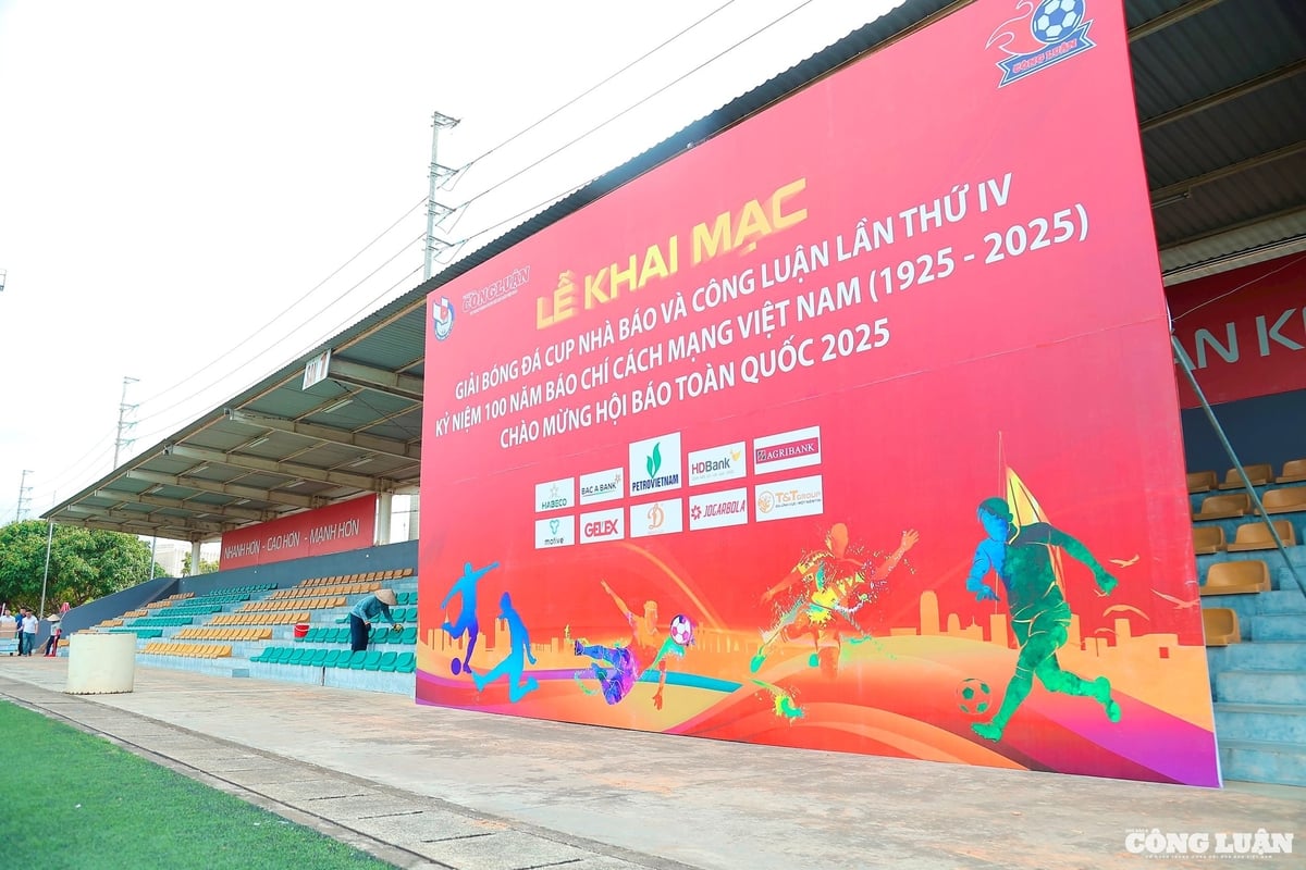 Khu vực diễn ra Lễ khai mạc Giải bóng đá cúp Nhà báo & Công luận lần thứ IV năm 2025. Ảnh: NB&CL. Khu vực diễn ra Lễ khai mạc Giải bóng đá cúp Nhà báo & Công luận lần thứ IV năm 2025. Ảnh: NB&CL.