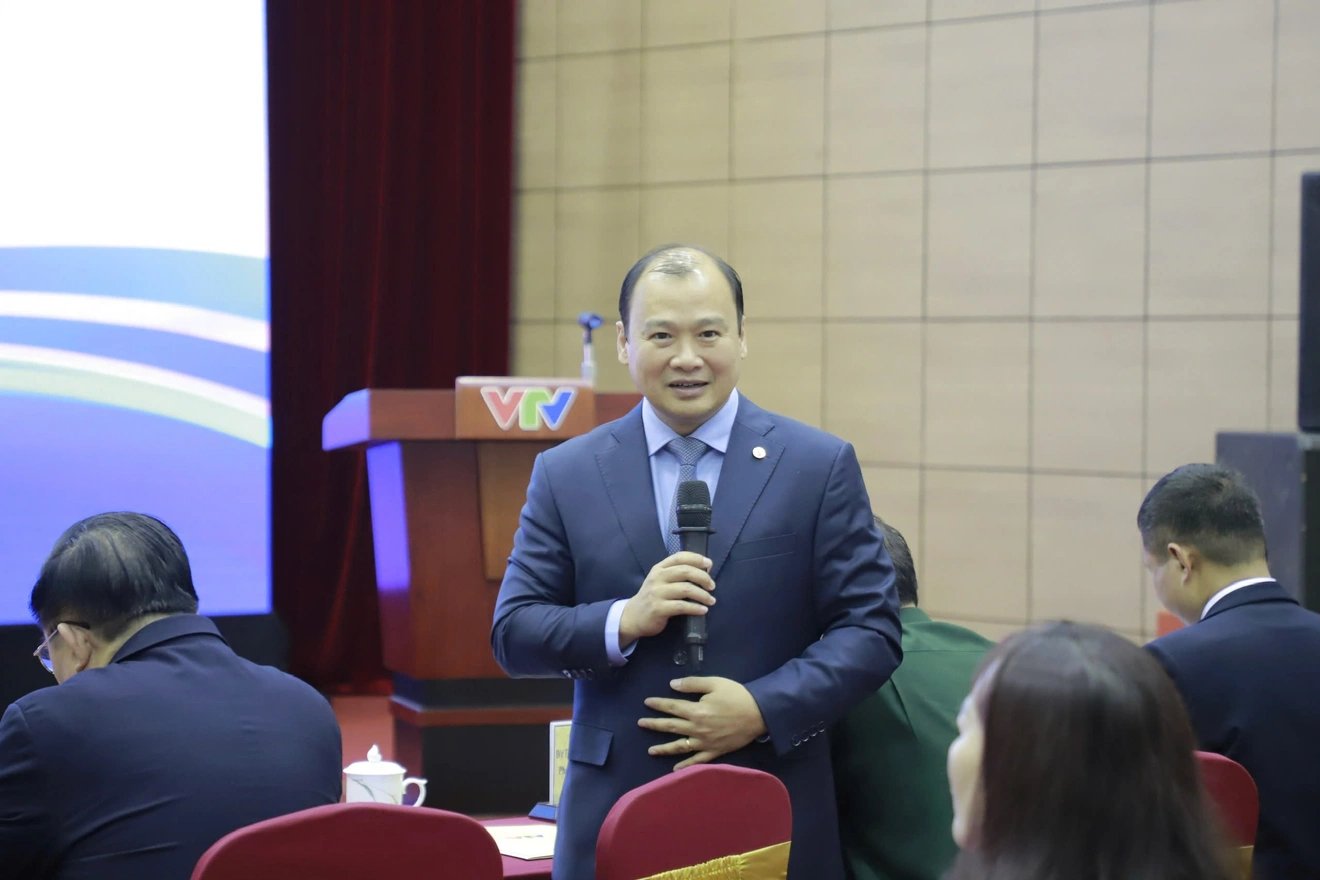 Thứ trưởng Lê Hải Bình mong muốn mỗi nhà báo, mỗi người dân sẽ là đại sứ lan tỏa hình ảnh Việt Nam tới bạn bè quốc tế. Ảnh: Đ.Dung. Thứ trưởng Lê Hải Bình mong muốn mỗi nhà báo, mỗi người dân sẽ là đại sứ lan tỏa hình ảnh Việt Nam tới bạn bè quốc tế. Ảnh: Đ.Dung.