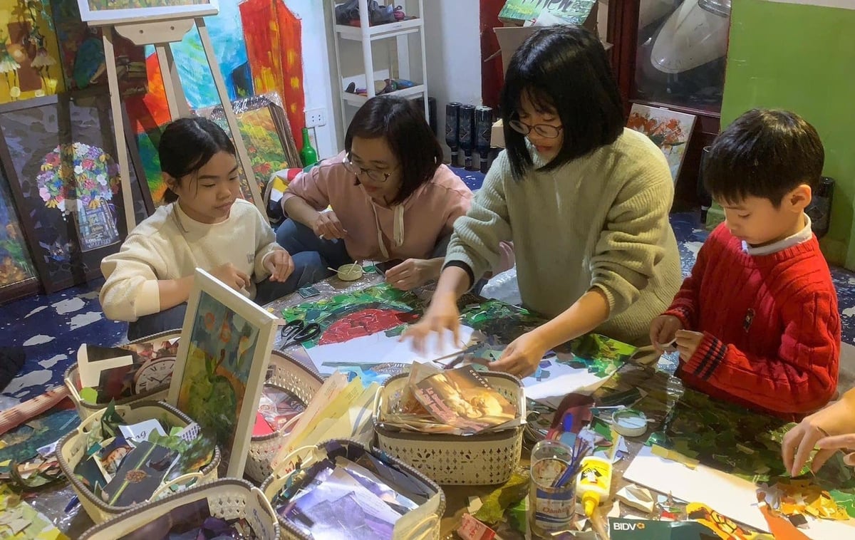 Các bạn trẻ tham gia workshop do VN&5C tổ chức. Ảnh: VN&5C. Các bạn trẻ tham gia workshop do VN&5C tổ chức. Ảnh: VN&5C.
