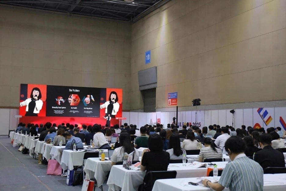Within the framework of the exhibition, seminars were held to discuss trends in healthy food and beverage consumption. Photo: TH.