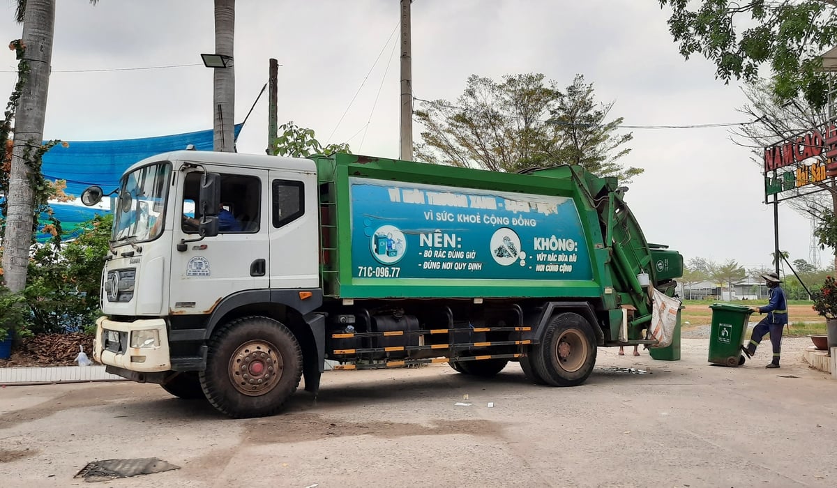 Thu gom rác sinh hoạt trên địa bàn Bến Tre. Ảnh: Thanh Bạch. Thu gom rác sinh hoạt trên địa bàn Bến Tre. Ảnh: Thanh Bạch.