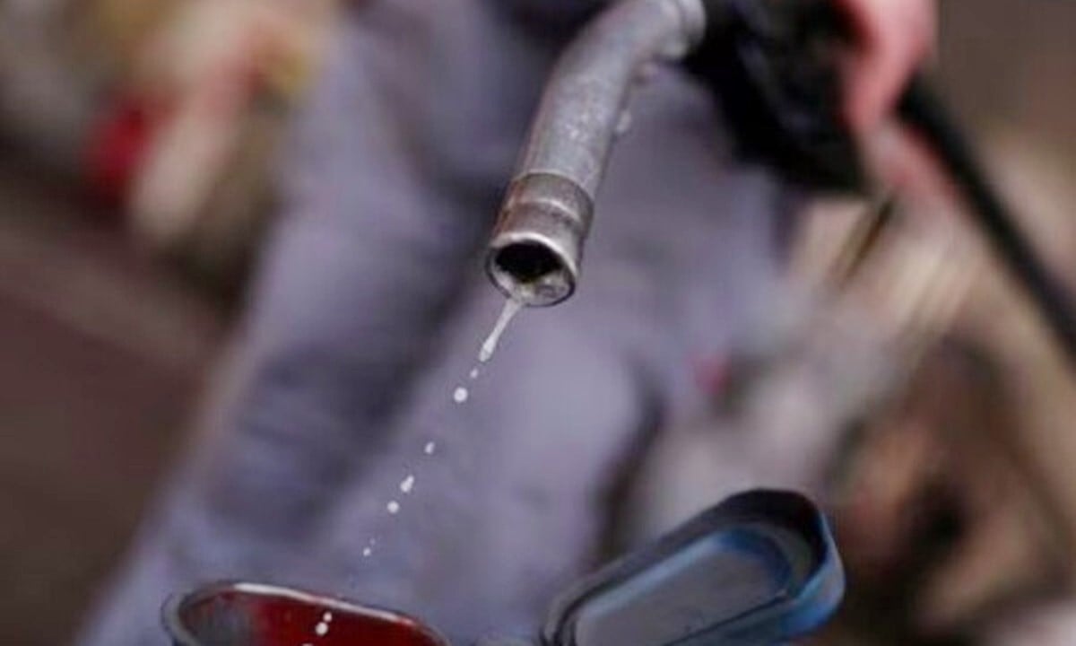 Giá xăng dầu hôm nay 13/6/2025 ở trong nước và thế giới mới nhất Giá xăng dầu hôm nay 13/6/2025 ở trong nước và thế giới mới nhất